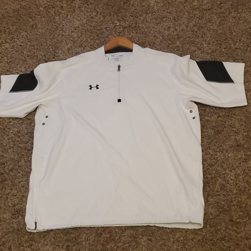Under Armour short sleeve pullover